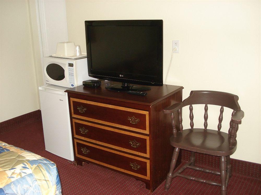 Lincoln Motel Sturgeon Falls Buitenkant foto