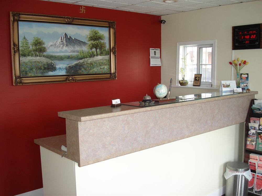 Lincoln Motel Sturgeon Falls Buitenkant foto