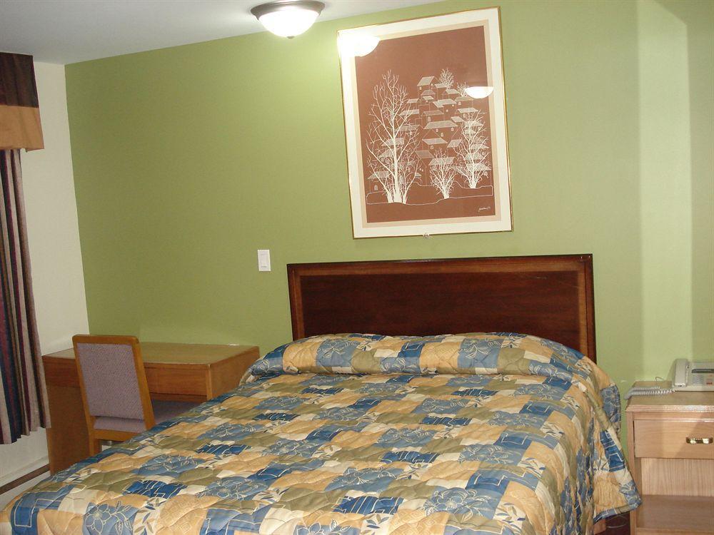 Lincoln Motel Sturgeon Falls Buitenkant foto
