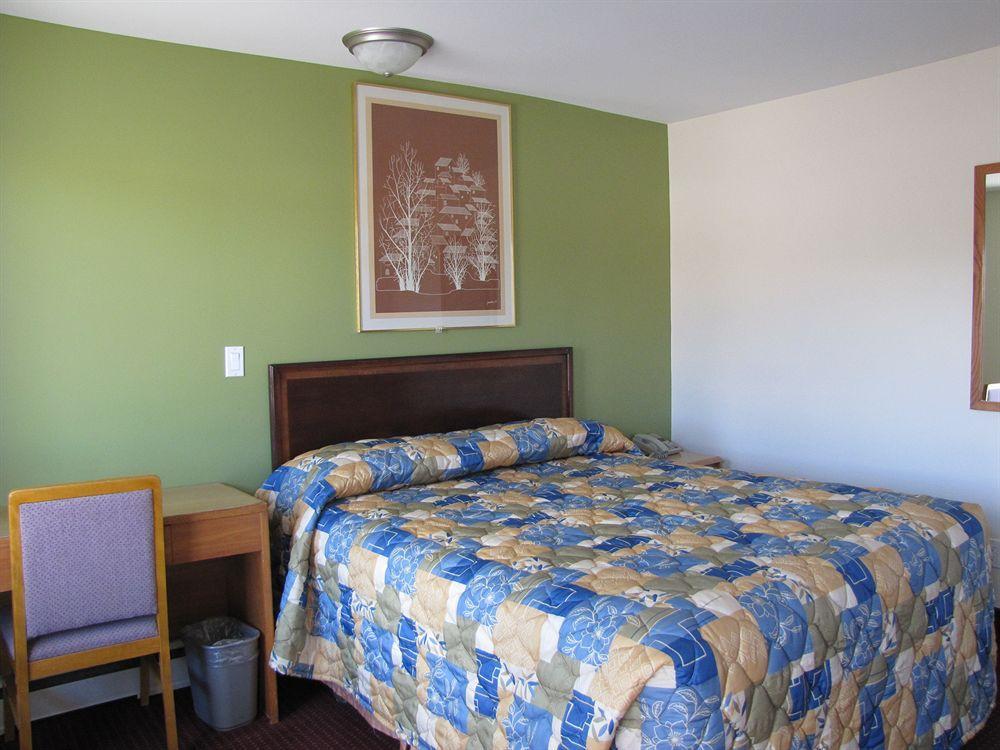 Lincoln Motel Sturgeon Falls Buitenkant foto