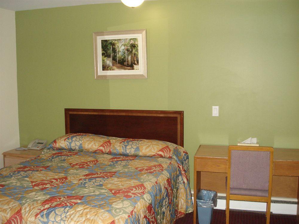Lincoln Motel Sturgeon Falls Buitenkant foto