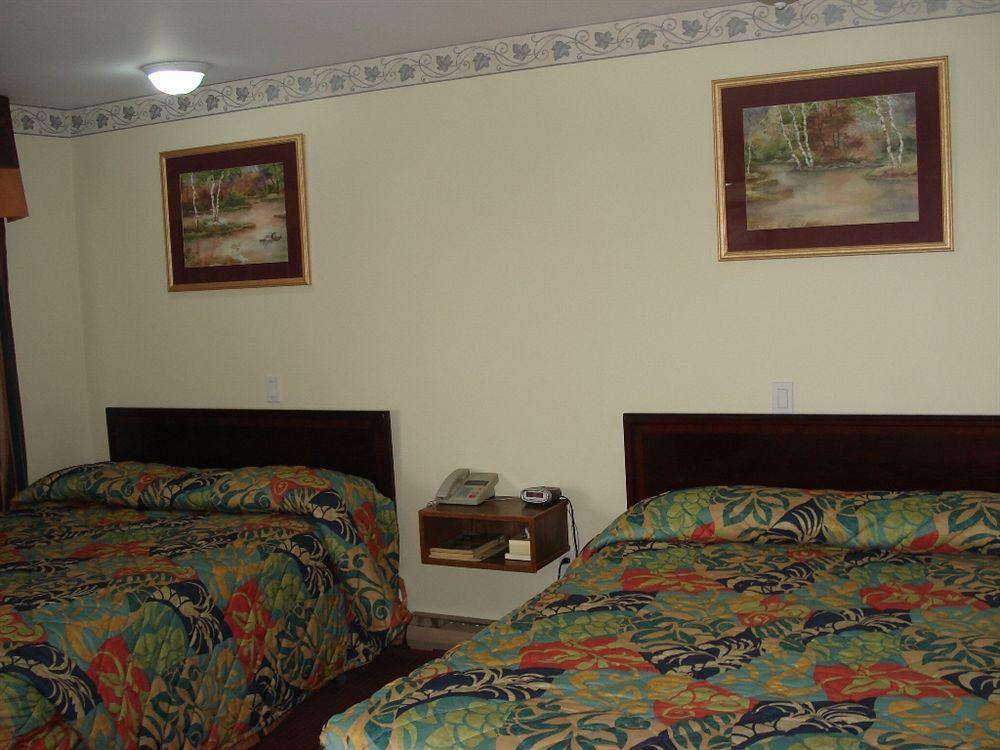 Lincoln Motel Sturgeon Falls Buitenkant foto