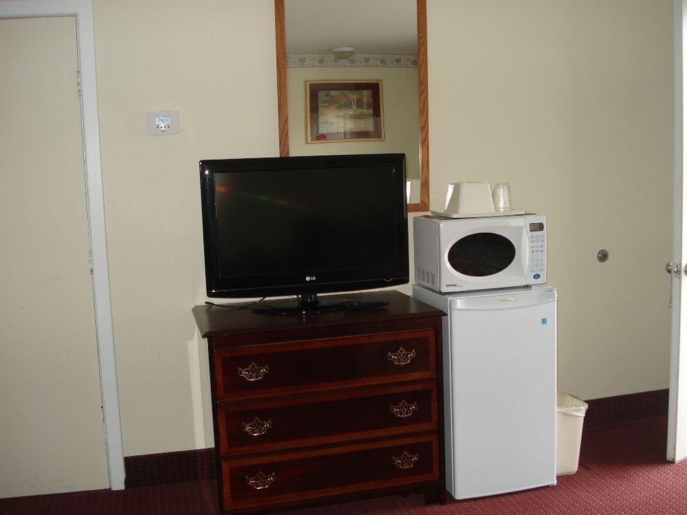 Lincoln Motel Sturgeon Falls Buitenkant foto