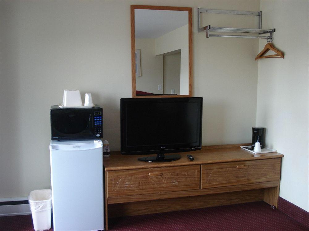 Lincoln Motel Sturgeon Falls Buitenkant foto