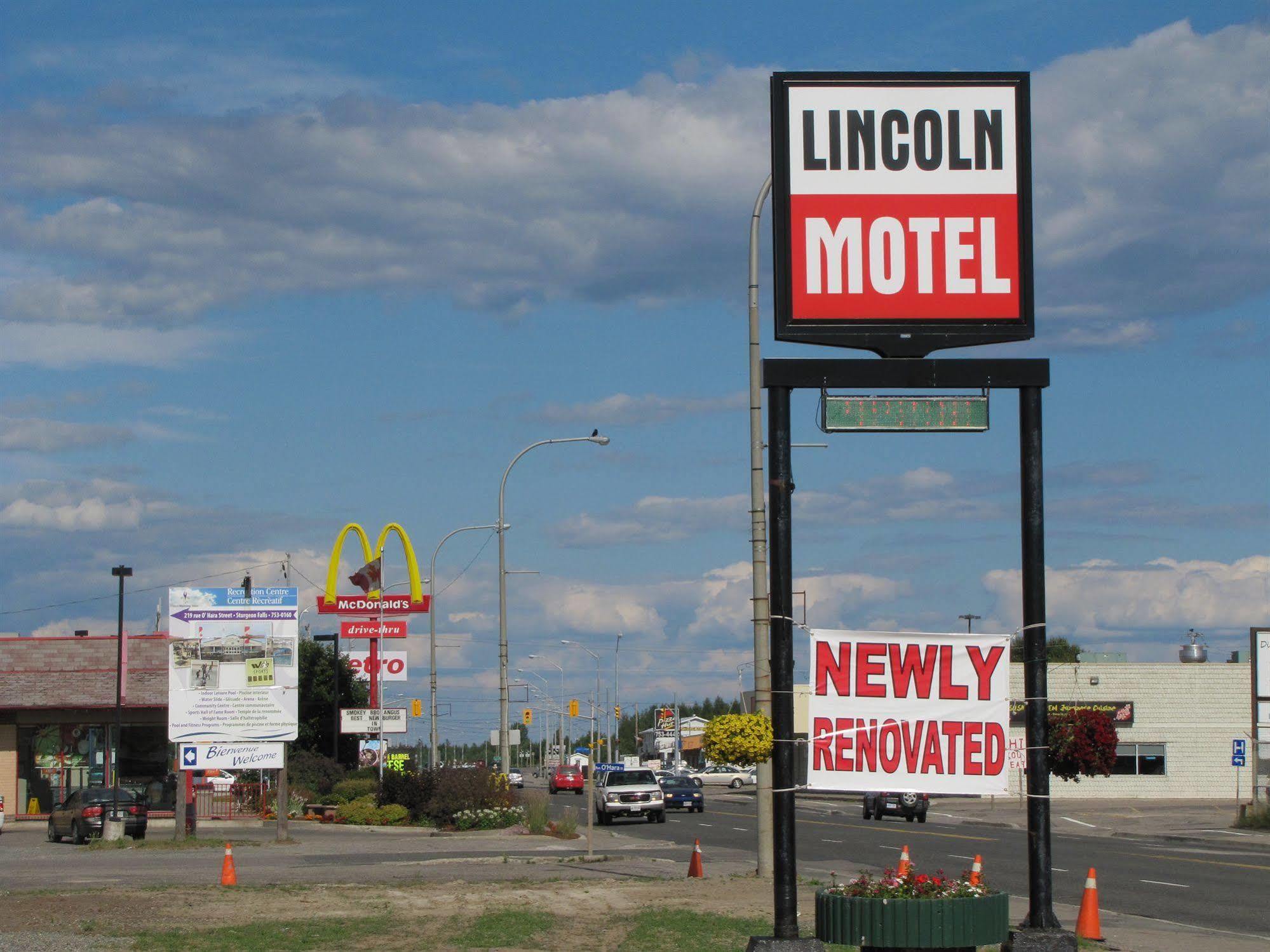Lincoln Motel Sturgeon Falls Buitenkant foto