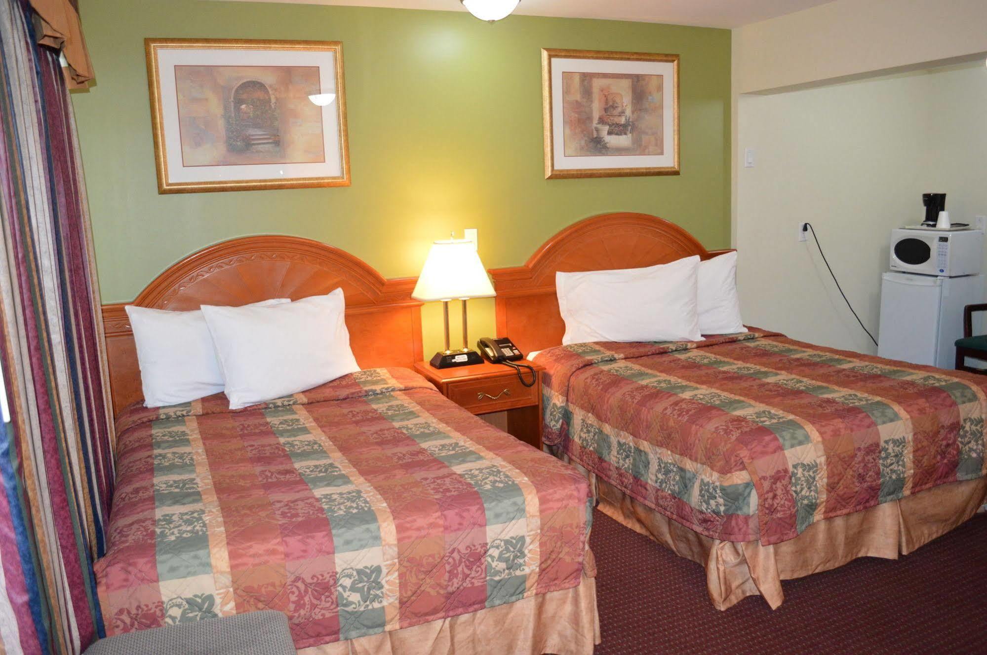 Lincoln Motel Sturgeon Falls Buitenkant foto