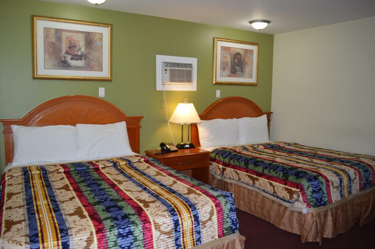 Lincoln Motel Sturgeon Falls Buitenkant foto