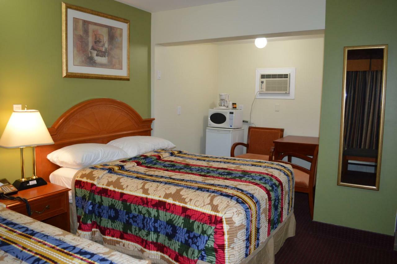 Lincoln Motel Sturgeon Falls Buitenkant foto
