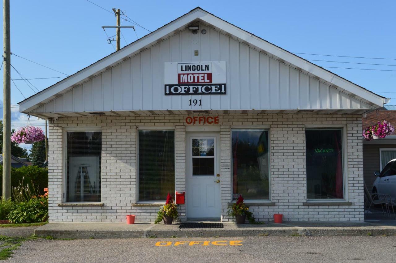 Lincoln Motel Sturgeon Falls Buitenkant foto