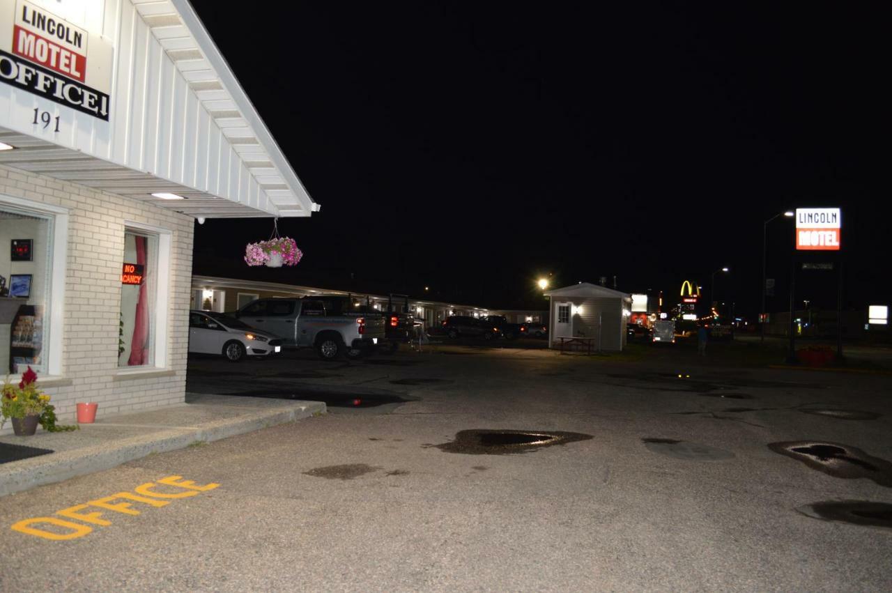 Lincoln Motel Sturgeon Falls Buitenkant foto